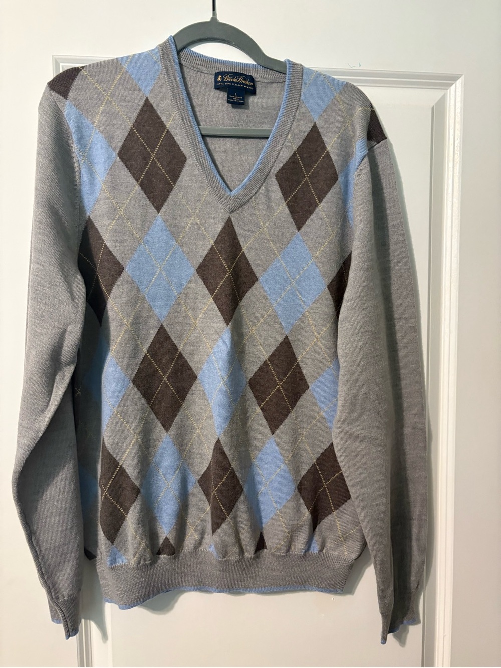 Brooks Brothers Men's  Argyle V-Neck Sweater
100% Italian Merino Wool
Large